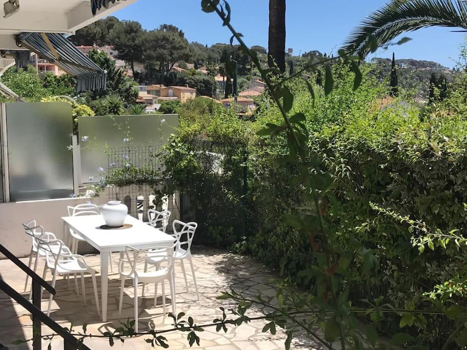 Bandol Roc Beach Vue Mer Grand T3 Face A La Plage Avec Parking Bagian luar foto