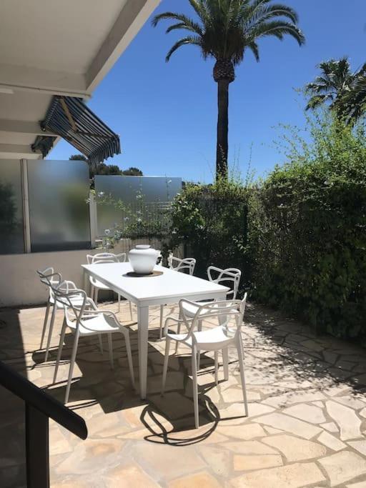 Bandol Roc Beach Vue Mer Grand T3 Face A La Plage Avec Parking Bagian luar foto