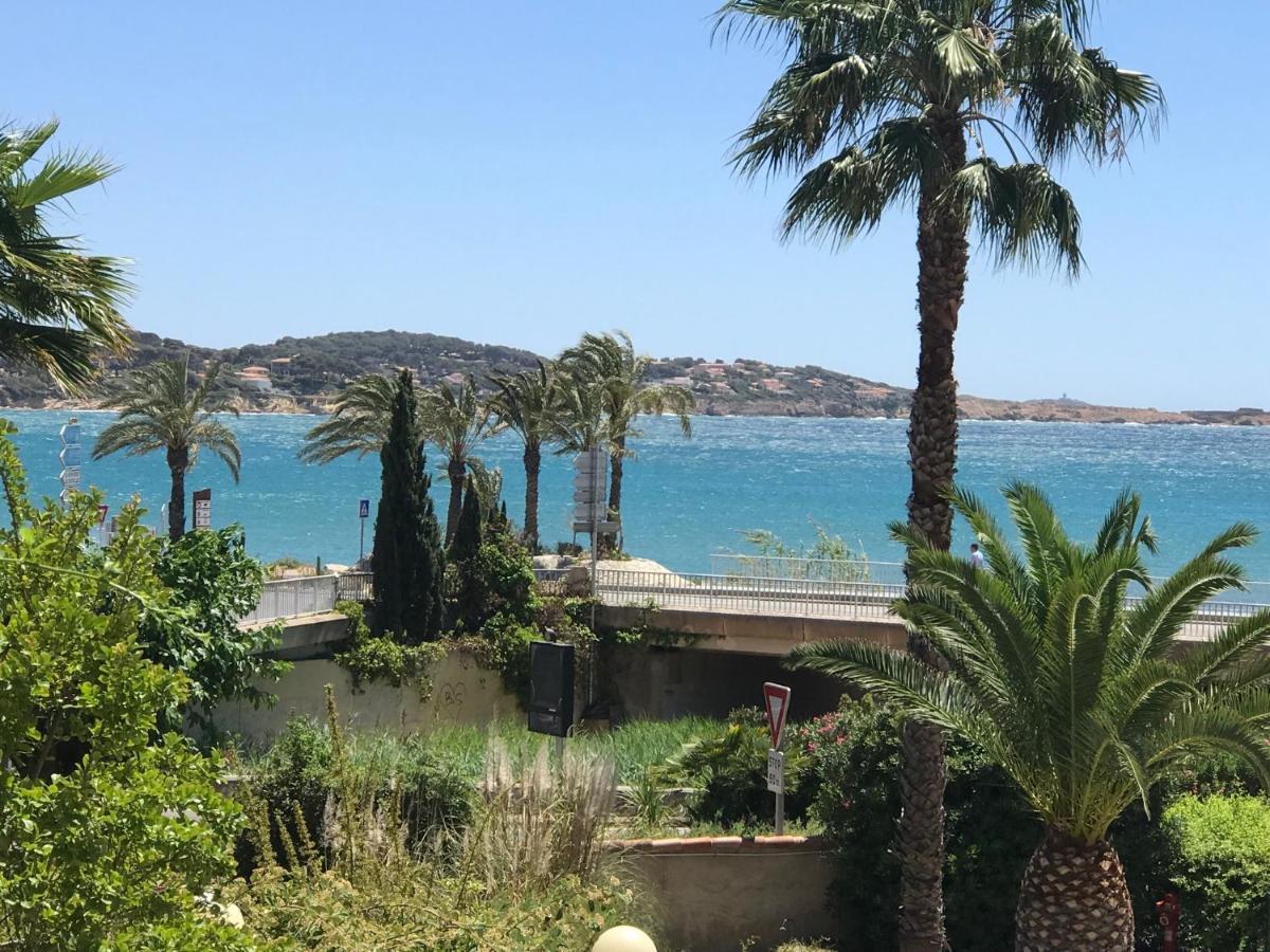 Bandol Roc Beach Vue Mer Grand T3 Face A La Plage Avec Parking Bagian luar foto