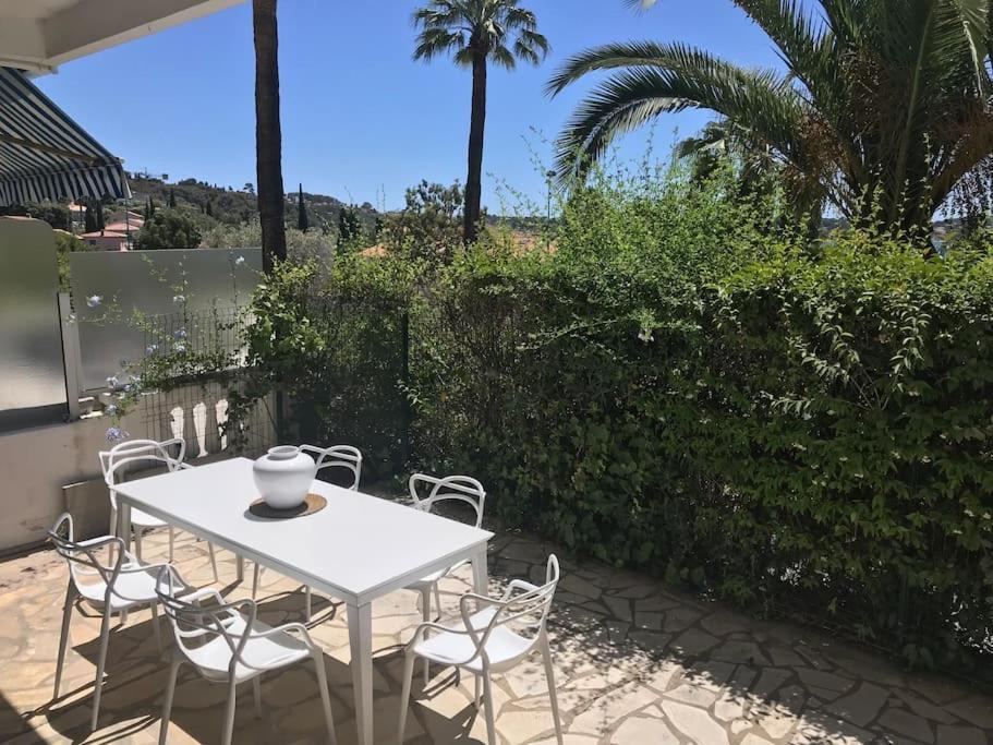 Bandol Roc Beach Vue Mer Grand T3 Face A La Plage Avec Parking Bagian luar foto